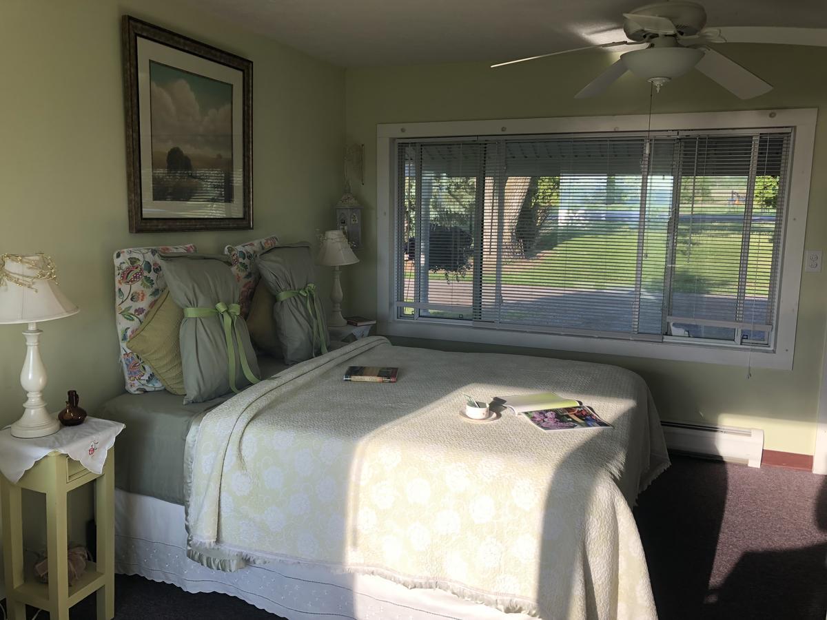 Savannah House Wine Country & 3* Himrod